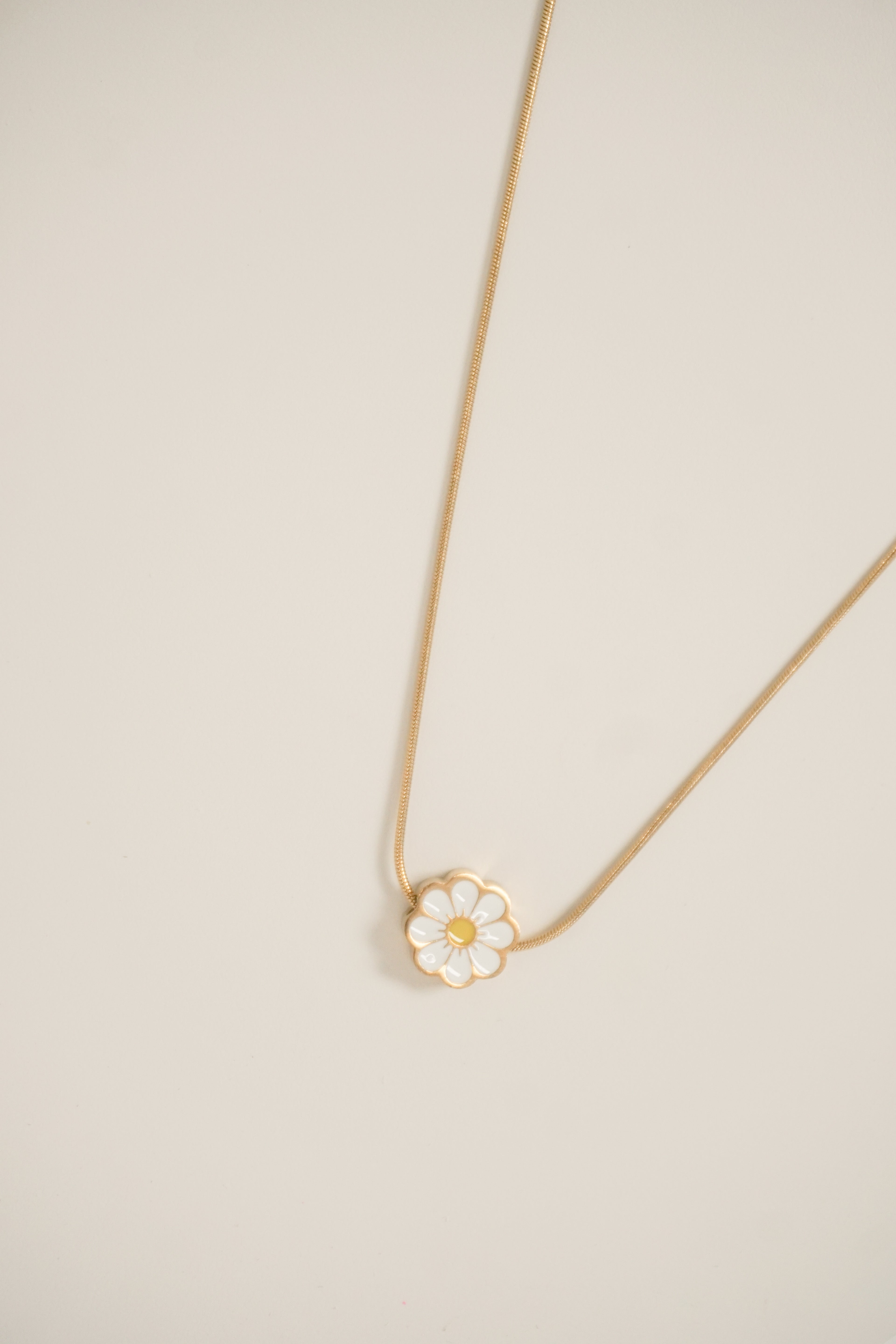 Sunflower White Necklace Gold