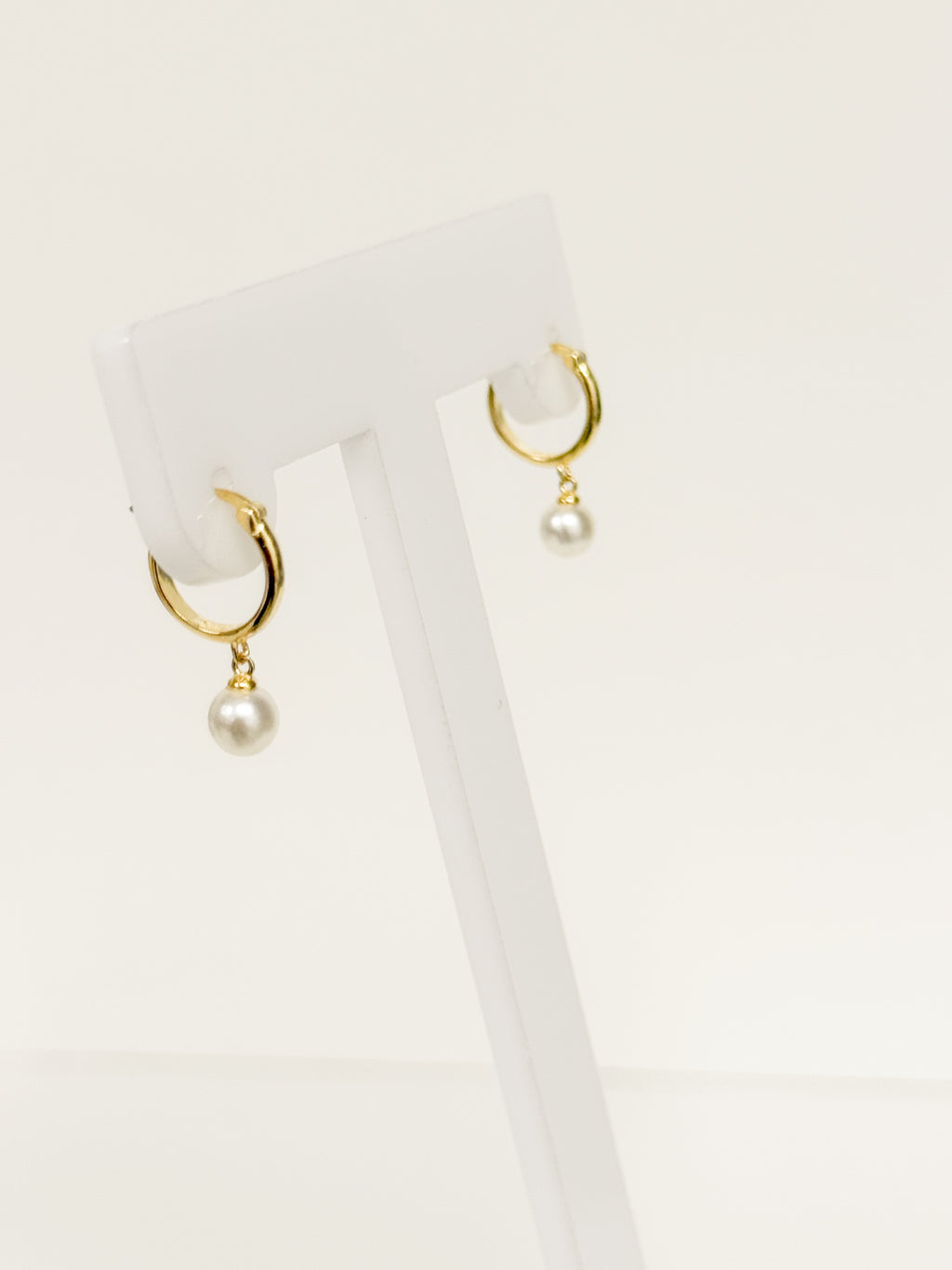 EM Pearl Earrings